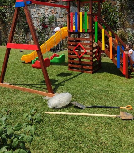 Ahşap Tek Kule Salıncaklı Oyun Parkı (Villa Tipi) AK1161