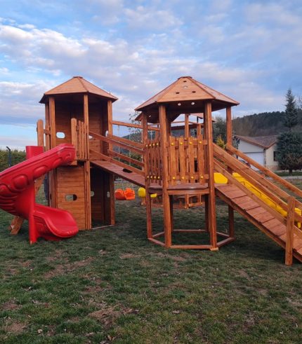Ahşap Çift Kule Spiral Kaydıraklı Oyun Parkı AK1169