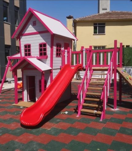 Ahşap Oyun Evi ve Kaydırak Seti (Pembe) AK1176